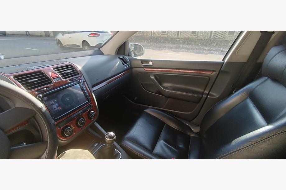 Volkswagen Jetta 2006-2011 Capace Panou Bord Negru Piano Foto 5