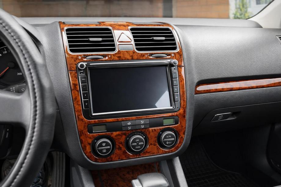 Volkswagen Golf 5 2003-2009 Capace Panou Bord Aluminiu Image