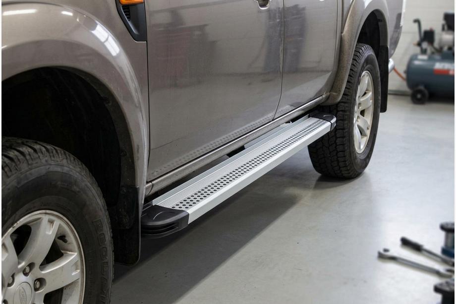 Ford Ranger 2007-2011 Praguri Laterale Maya V2 (2 buc, Aluminiu) Image