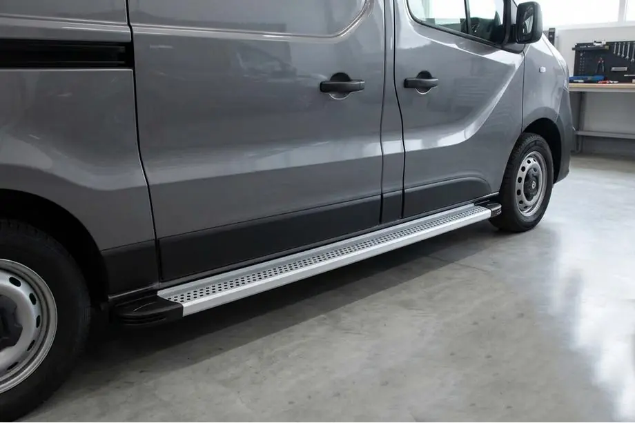 Renault Trafic 2015- Praguri Laterale Maya V2 (2 buc, Aluminiu) Image