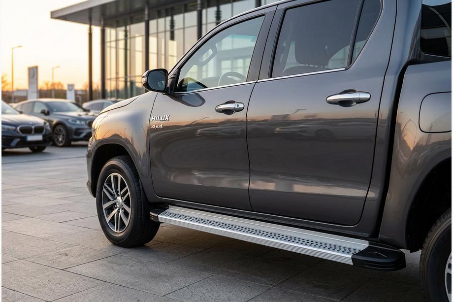 Toyota Hilux 2015- Praguri Laterale Maya V2 (2 buc, Aluminiu) Image