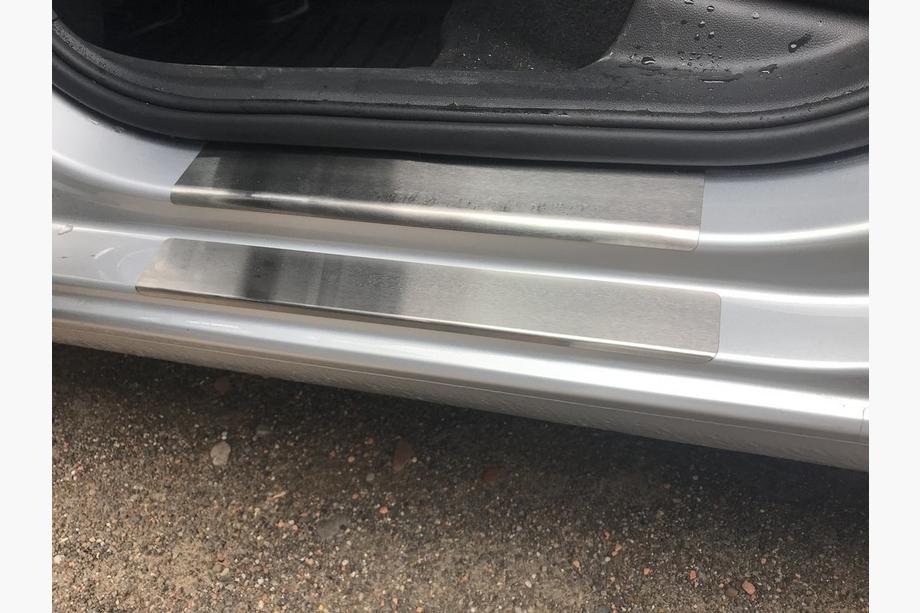 Skoda Rapid 2012-2019 Protectii praguri Nataniko (8 buc, inox) Premium - Banda 3M, 0.8 mm Foto 6