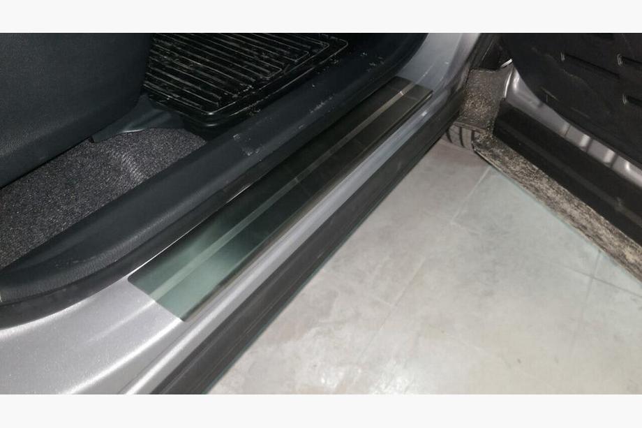 Toyota Rav 4 2013-2018 Protectii praguri Nataniko (4 buc, inox) Standard - Banda Lohmann, 0.5 mm Foto 3