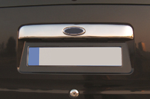 Ford Connect 2002–2006 Ornament cromat deasupra placutei de inmatriculare (montaj pe piesa originala, cu loc pentru logo, inox) foto 1