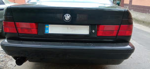 BMW 5 Series E34 1988-1995 Emblema carbon, Turcia (82mm) foto 4