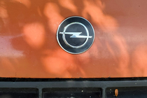Opel Kadett 1984-1991 Emblema, Turcia Fata cu tesitura (75mm) foto 5