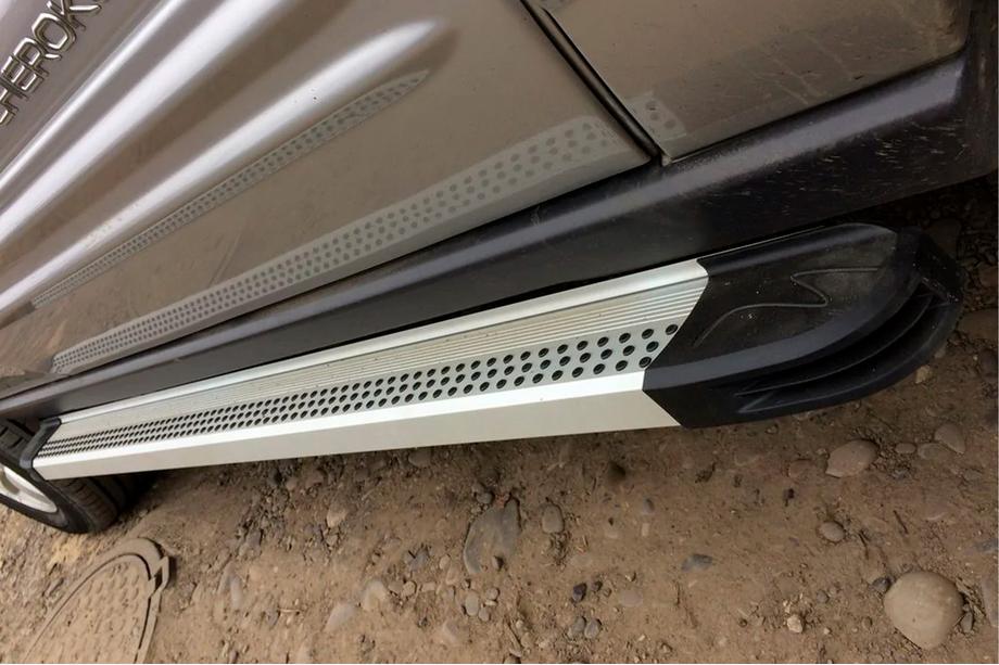 Jeep Grand Cherokee WK 2004-2010 Praguri Laterale Maya V2 (2 buc, Aluminiu) Foto 5