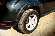 Dacia Duster 2008-2018 Extensii aripi cu margini (8 buc, plastic) foto 9