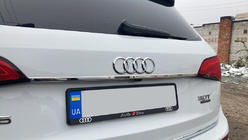 Audi Q5 2008-2017 Ornament cromat deasupra numarului (inox) foto 1