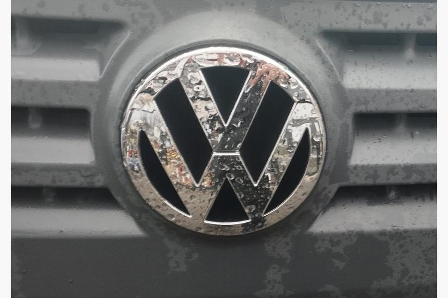 Volkswagen Passat B5 1997-2005 Emblema fata (2001-2005, tip original) Image