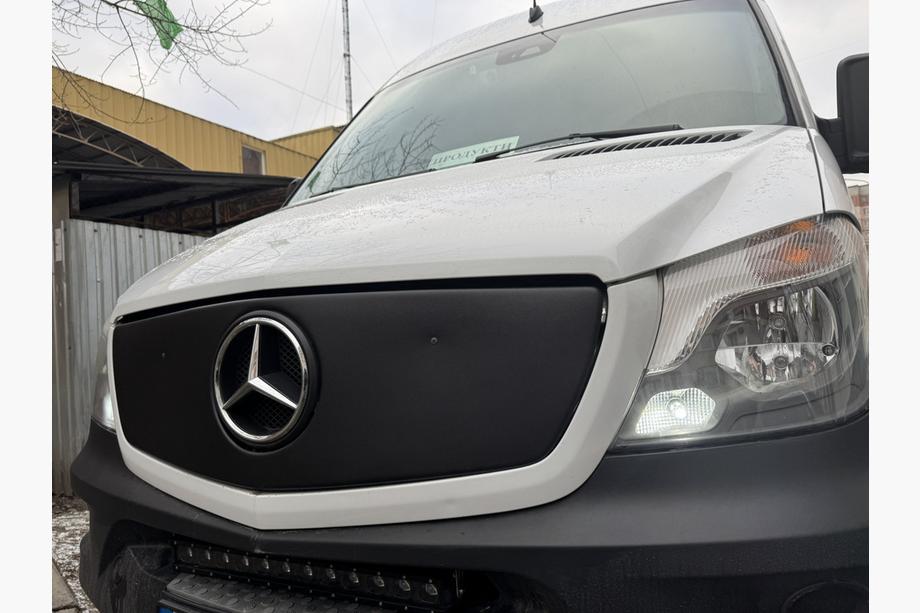Mercedes Sprinter W906 2006–2018 Husa iarna grila V1 (2013↗) Mat Foto 3