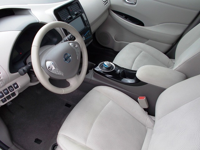 Compania SIA începe să importe în Ucraina vehicule electrice Nissan Leaf din statele UNITE