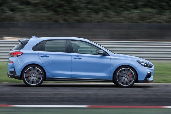 Hyundai a prezentat două noi modele din familia i30