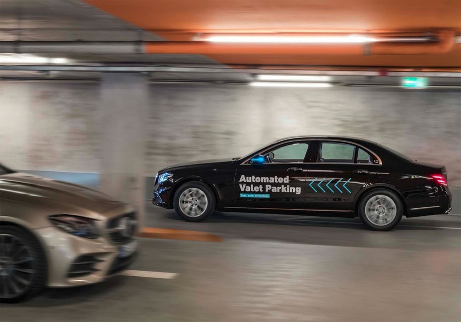 Mercedes-Benz a dezvoltat sistemul autonom de parcare