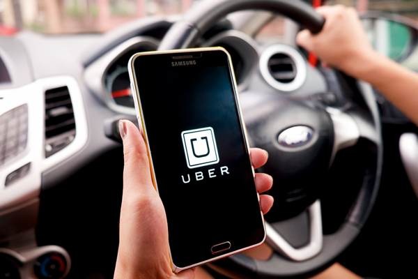 Pasagerii și șoferii Uber vor comunica prin intermediul built-in de chat