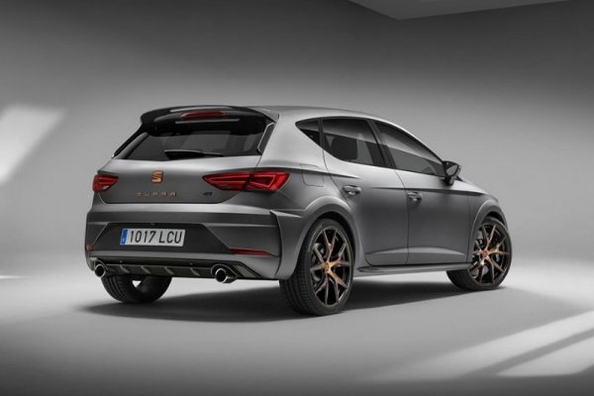 Seat a dezvăluit o nouă generație a lui Leon Cupra R.
