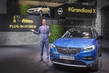 Opel a prezentat prima sa mașină hibridă foto 1