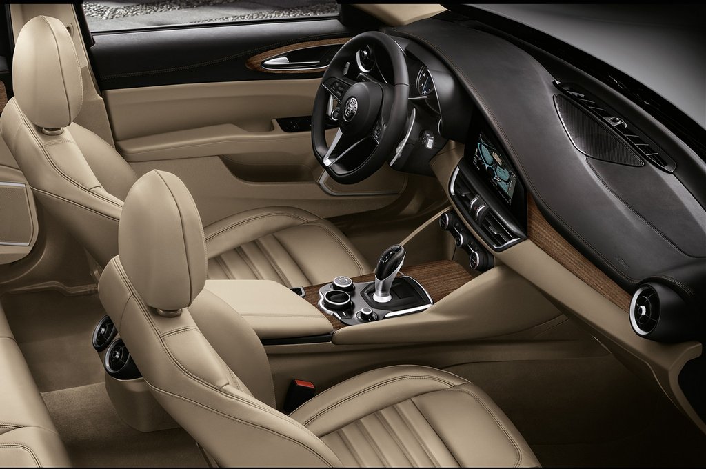 Italiană carisma sedan Alfa Romeo Giulia