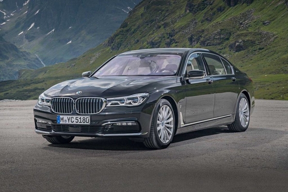 BMW va completa cea de-a șaptea serie de modele hibride