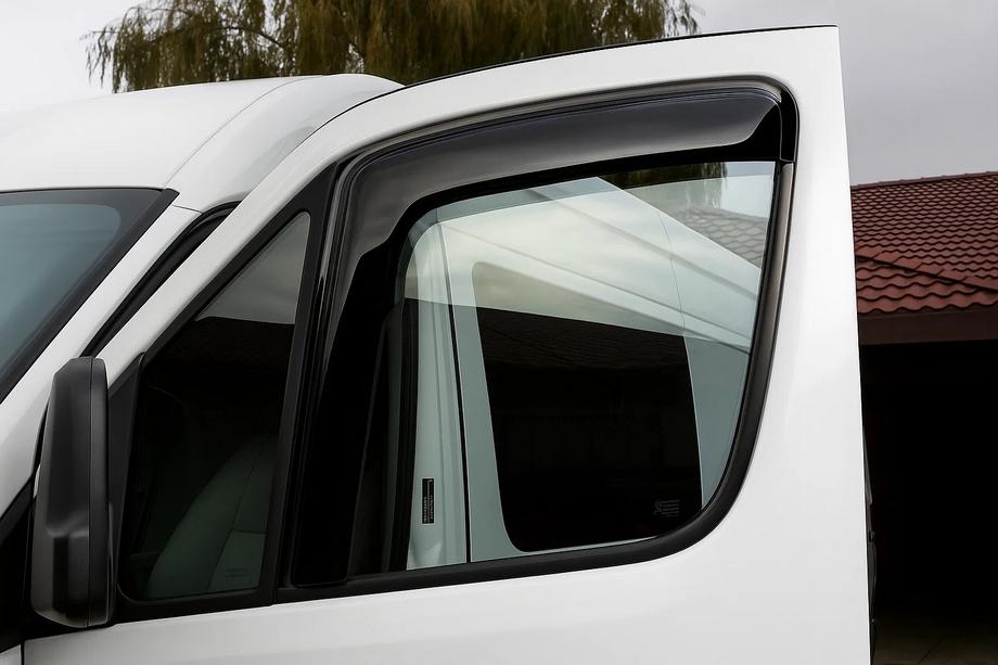 Mercedes Sprinter W906 2006–2018 Deflectoare auto adezive (2 buc, HIC) Foto 1