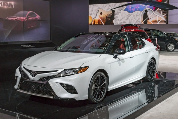 Review Toyota Camry modelul anului 2018