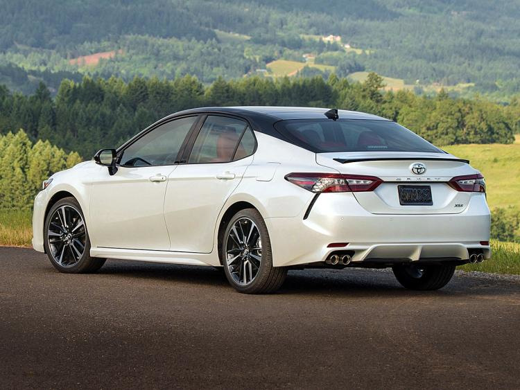 Review Toyota Camry modelul anului 2018