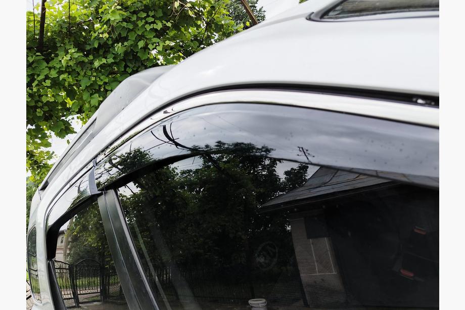 Kia Sportage 2004-2010 Deflectoare geamuri cu ornament cromat (4 buc, Niken) Foto 7