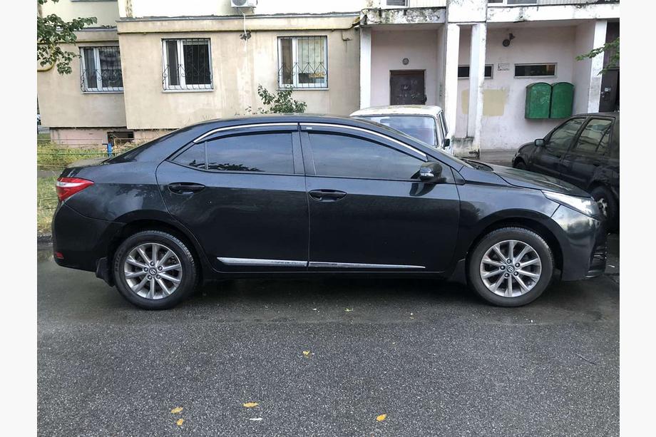 Toyota Corolla 2013-2019 Deflectoare geamuri cu ornament cromat (4 buc, Niken) Image
