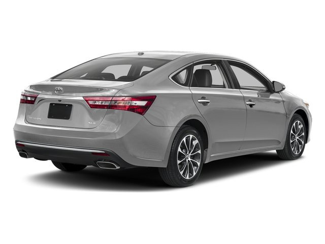 Review-pilot sedan Toyota Avalon