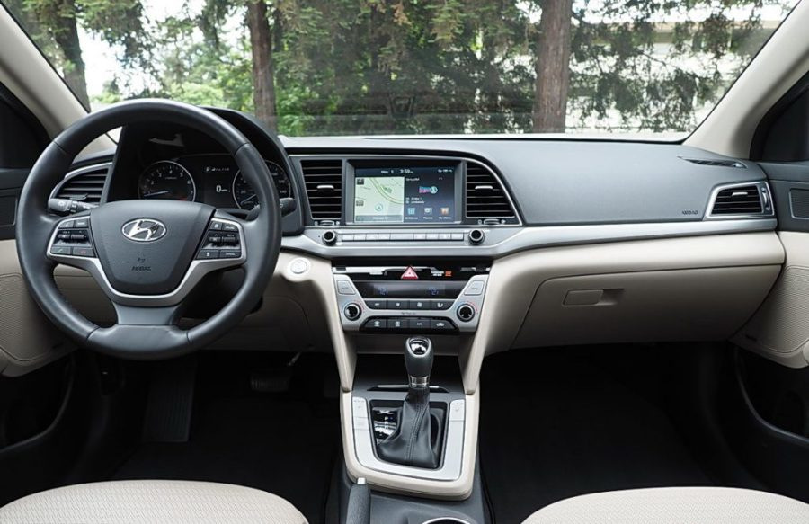 Review sedan Hyundai Elantra a șasea generație