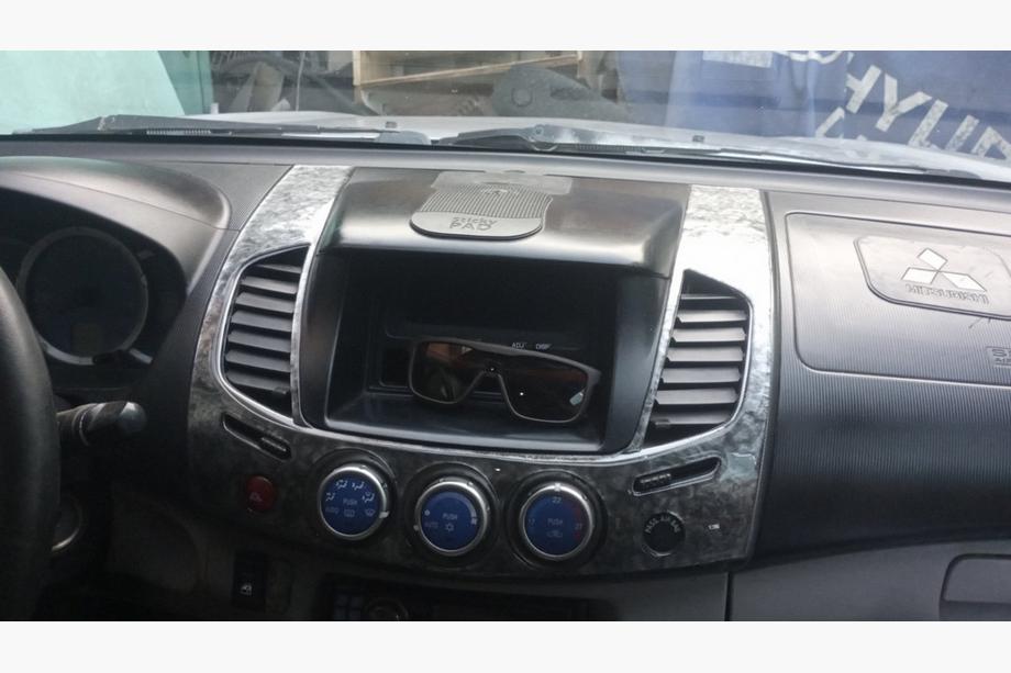 Mitsubishi L200 2006-2015 Set ornamente bord (11 piese) Titan Foto 6