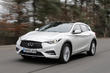 Review hatchback premium Infiniti Q30 foto 4