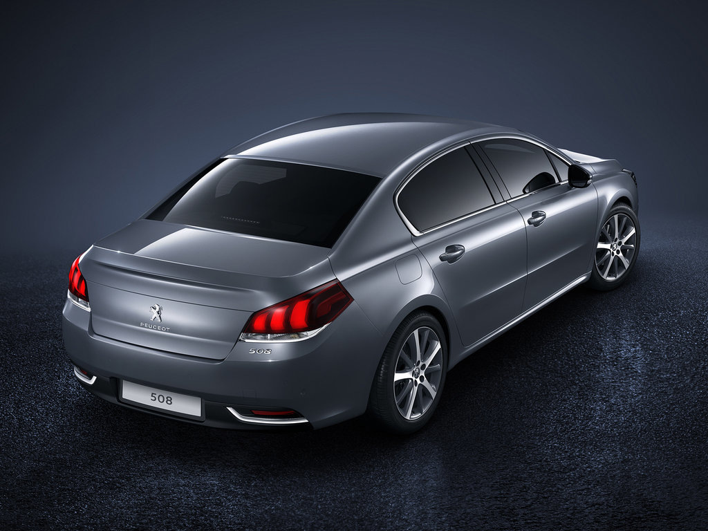Sedan Peugeot 508