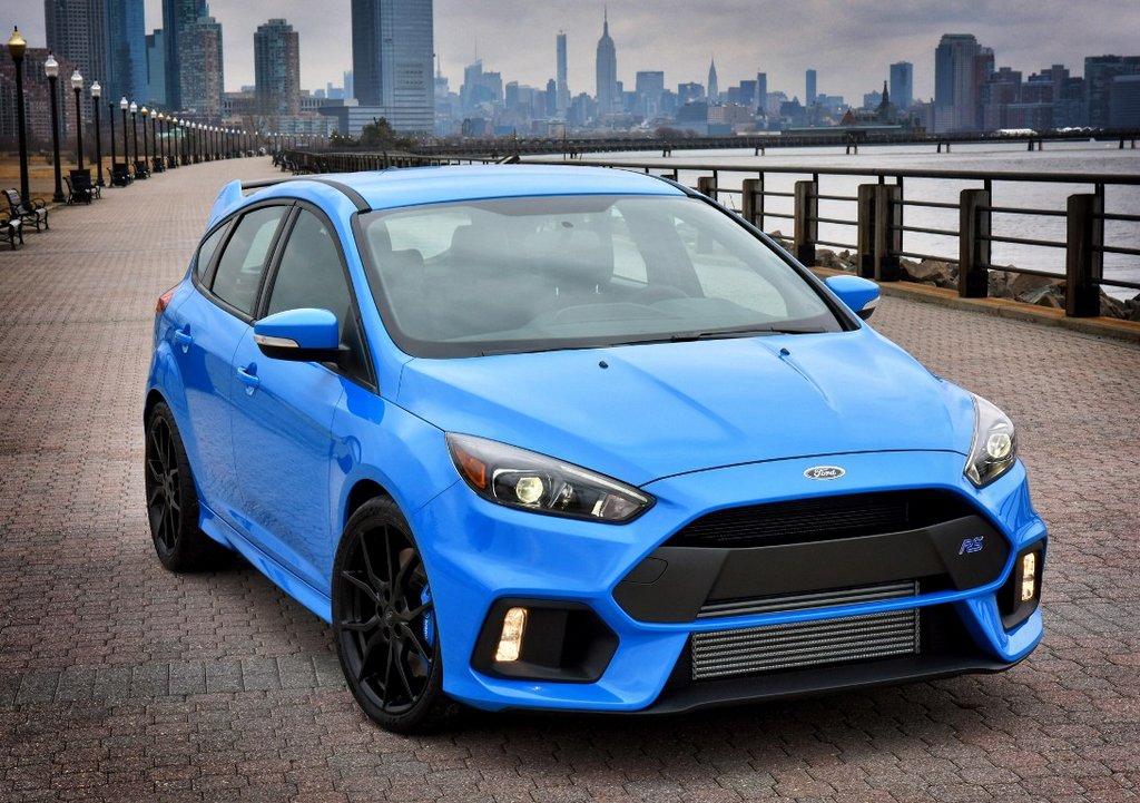 Revizuire versiune sport a hatchback-ului Ford Focus RS