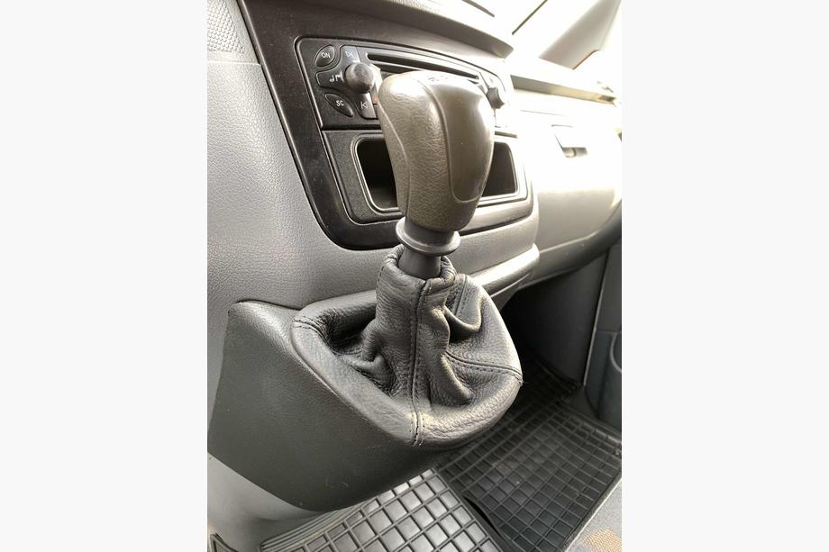 Mercedes Vito W639 2004-2014 Husa din piele pentru schimbator viteze Manuala Foto 2