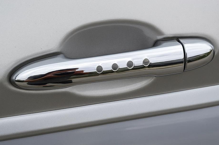Mercedes Vito W639 2004-2014 Ornament cromat maner usa cu gauri (1 buc, inox) Foto 1
