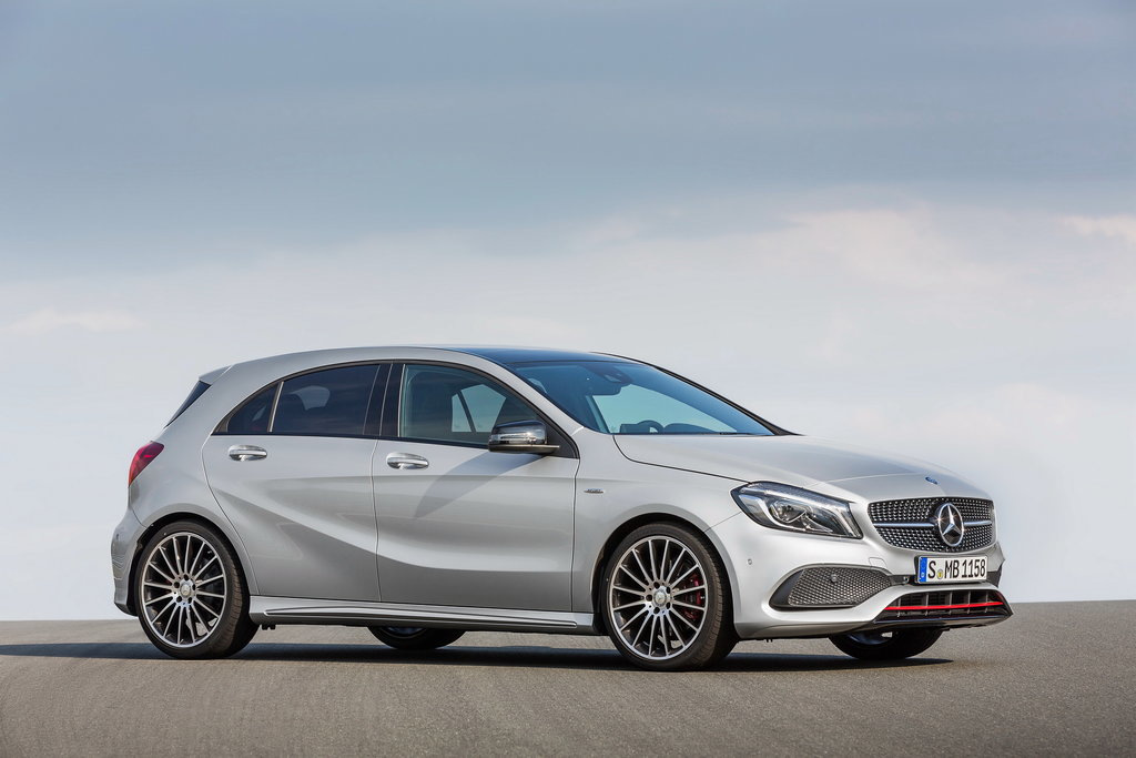 Review hatchback Mercedes-Benz A-class W176