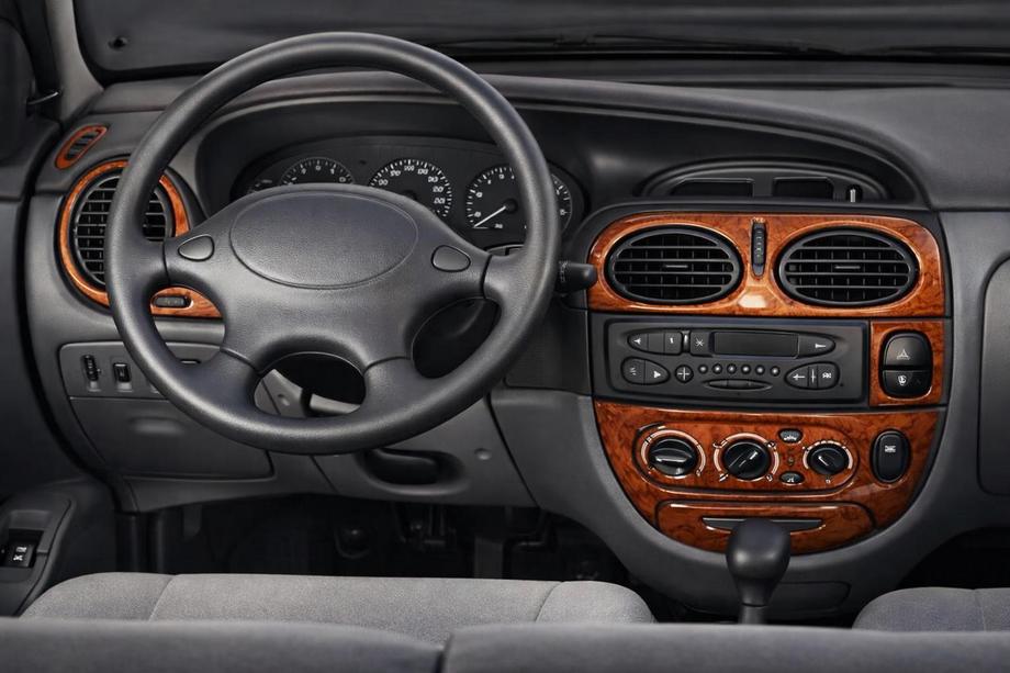 Renault Megane I 1996-2004 Decoratiuni bord 1999-2003 (Meric, Turcia) Image