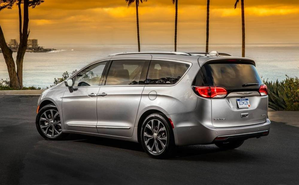 Review minivan Chrysler Pacifica