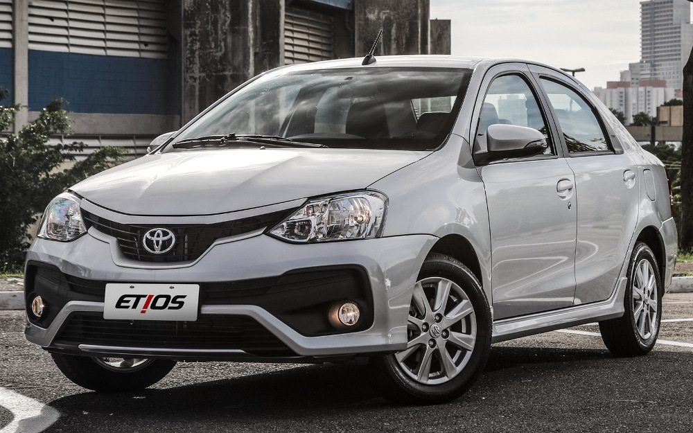 Revizuire buget sedan Toyota Etios