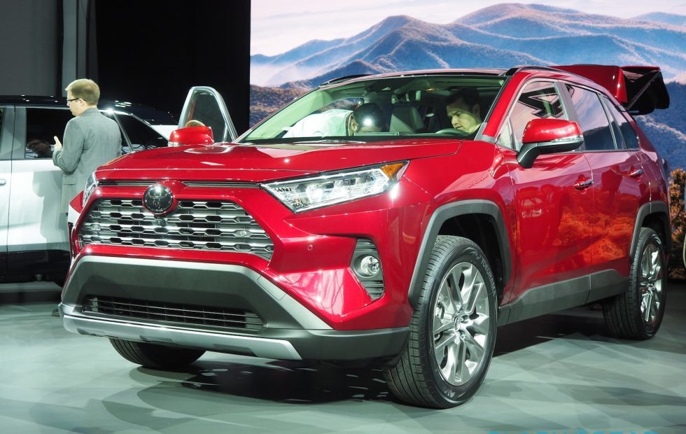 Crossover-ul Toyota RAV4 2019 modelul anului