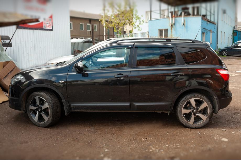 Nissan Qashqai 2007-2010 Deflectoare geamuri cu ornament cromat (4 buc, Niken) Foto 4