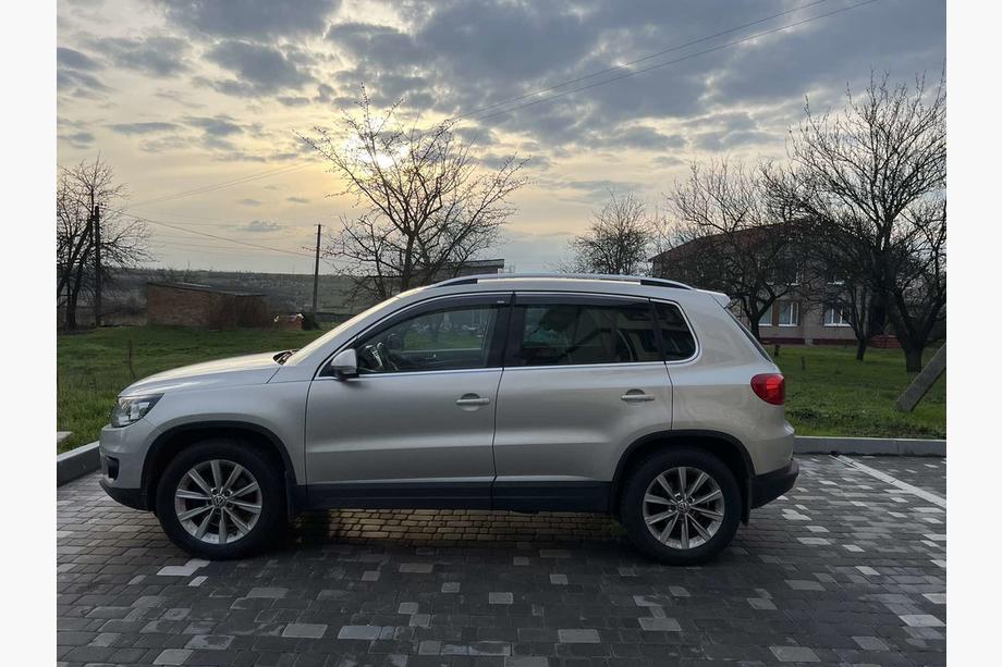 Volkswagen Tiguan 2007-2016 Deflectoare Geamuri cu Molding Cromat (4 buc, Niken) Foto 4