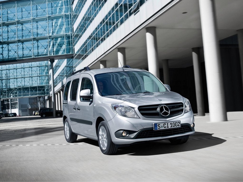 Review minivan compact Mercedes-Benz Citan