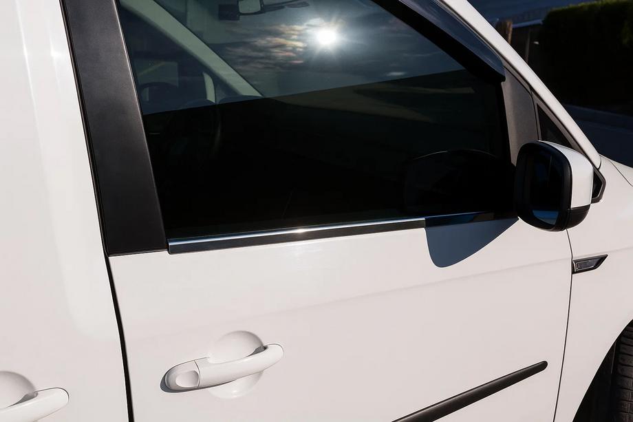 Volkswagen Caddy 2015-2020 Ornamente Geamuri Crom Negru (2 buc, Otel Inoxidabil) Foto 1
