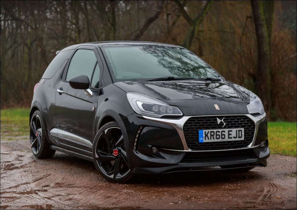 Review cu trei uși hatchback Citroen DS 3