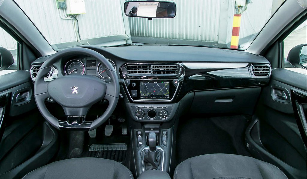 Review actualizat sedan Peugeot 301