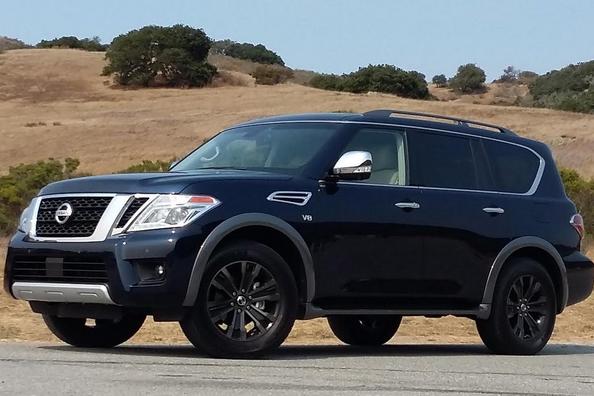 Review suv Nissan Armada a doua generație Fotografie 5