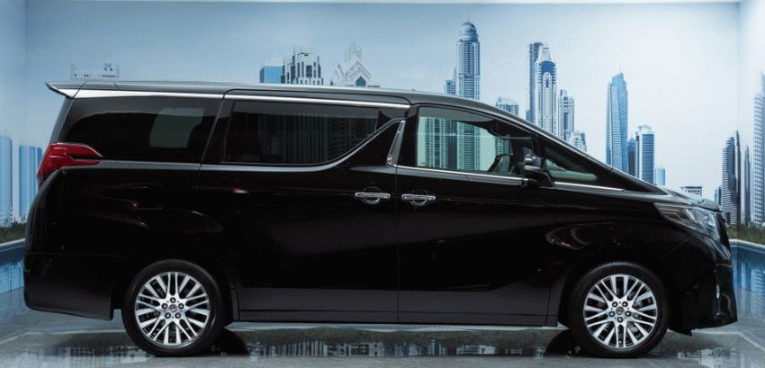 De lux minivan Toyota Alphard a treia generație