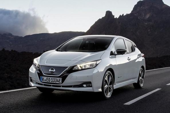 Electric hatchback Nissan Leaf a doua generație Fotografie 10